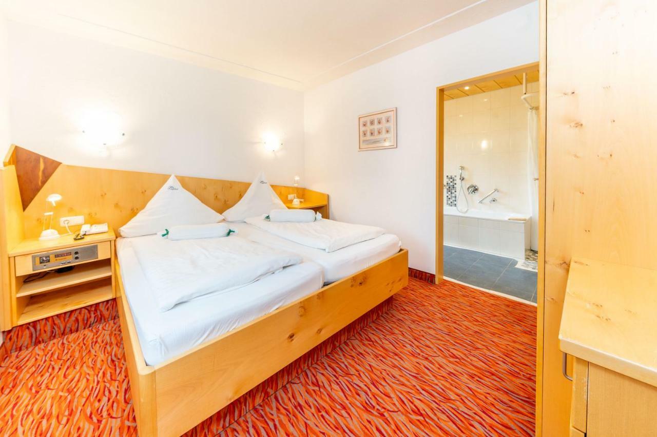 Hotel Alpenhof バート・ヴェリスホーフェン エクステリア 写真