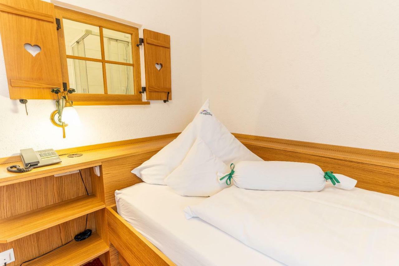 Hotel Alpenhof バート・ヴェリスホーフェン エクステリア 写真