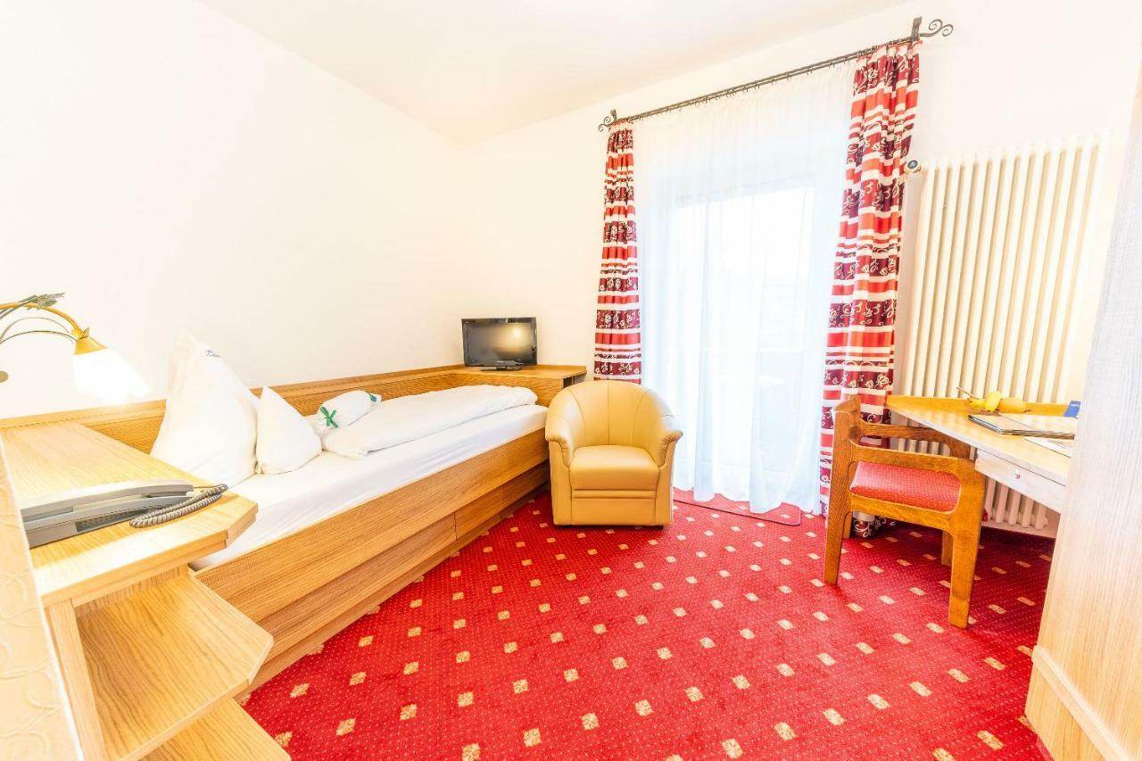Hotel Alpenhof バート・ヴェリスホーフェン エクステリア 写真
