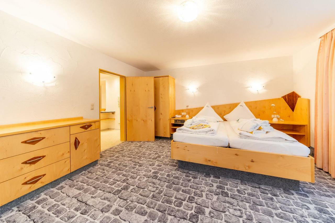 Hotel Alpenhof バート・ヴェリスホーフェン エクステリア 写真