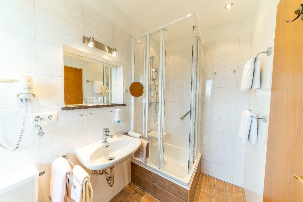 Hotel Alpenhof バート・ヴェリスホーフェン エクステリア 写真