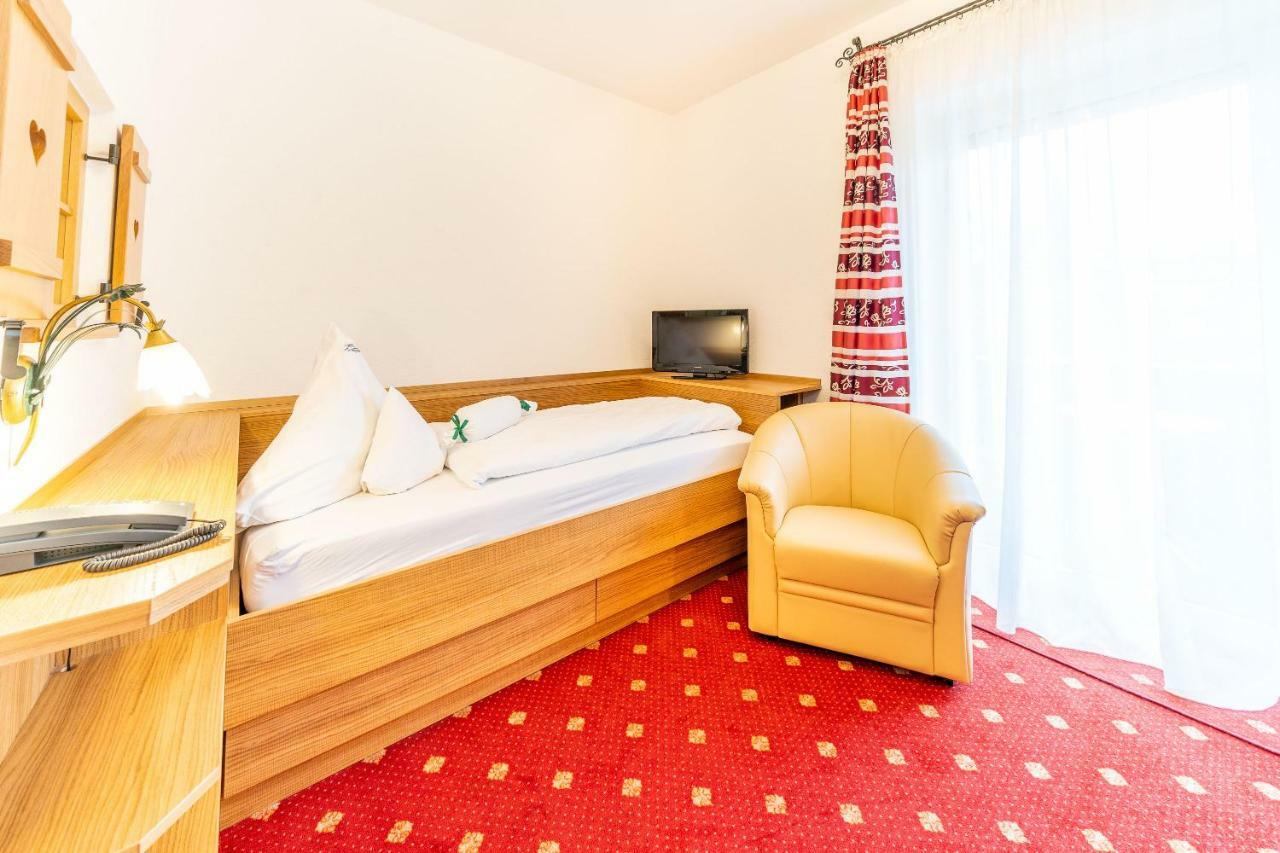 Hotel Alpenhof バート・ヴェリスホーフェン エクステリア 写真